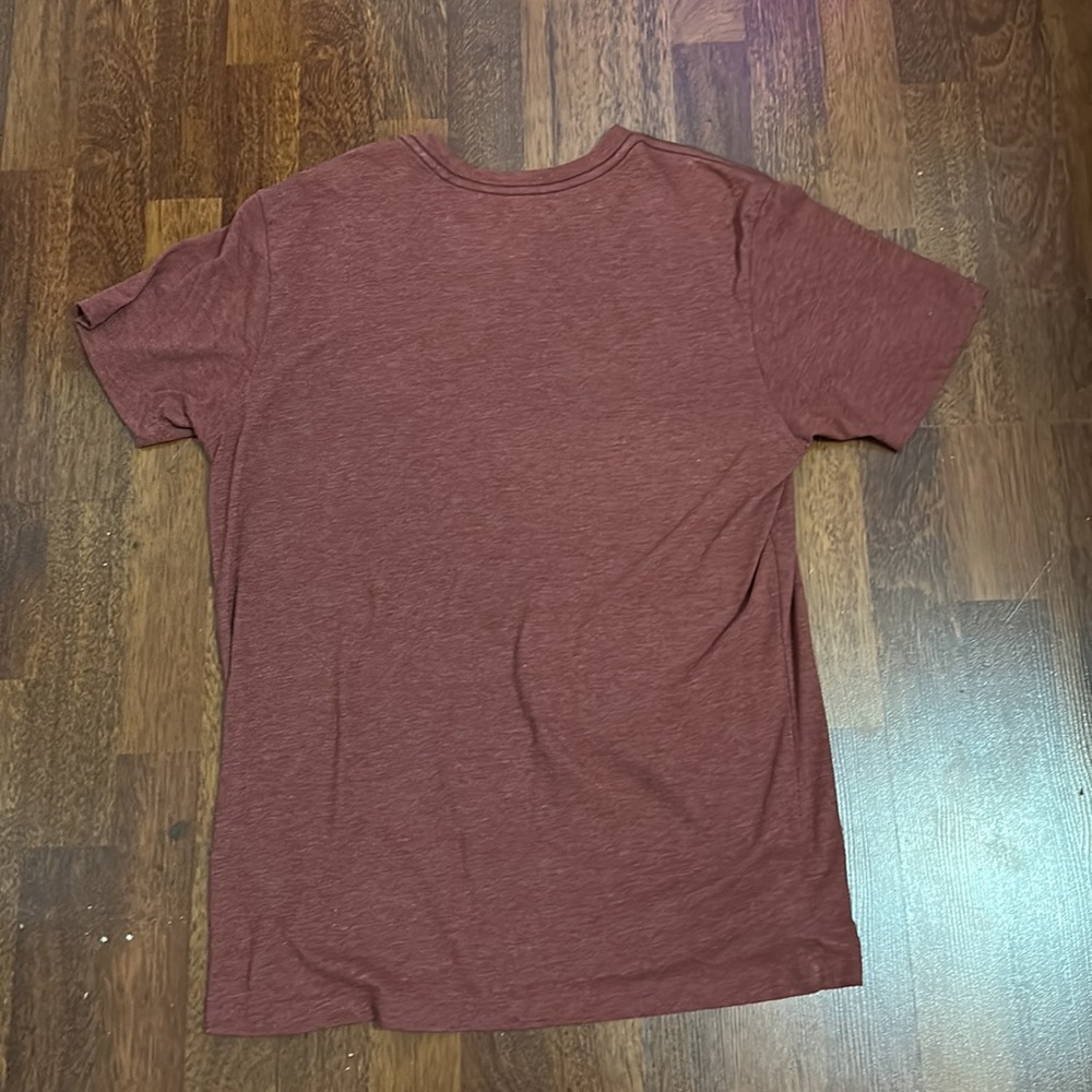 Men SIZE (M) RVCA TEE - Picture 2 of 2
